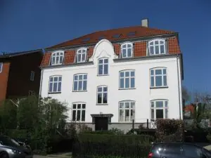 Charlottenlundvej